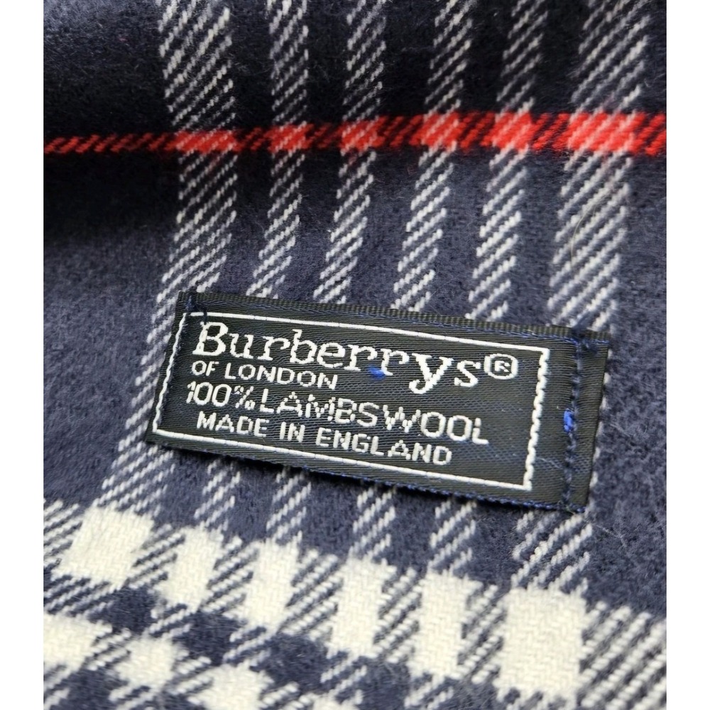 Burberrys of London Vintage 100%‎ Lambswool Scarf Navy Nova Check Plaid Scotland - Picture 6 of 6